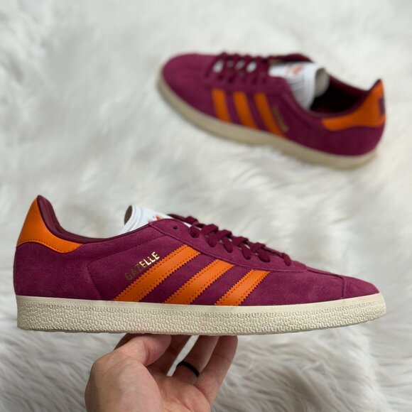 Adidas Gazelle AS Roma Mens Casual Shoes Burgundy Red Orange IH2634 NEW* Sz 9.5 - Picture 1 of 7
